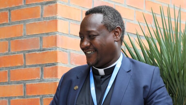 LWF congratulates new leader of Rwandese Lutheran church